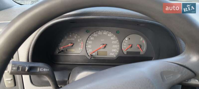 Универсал Volvo V40 1998 в Харькове