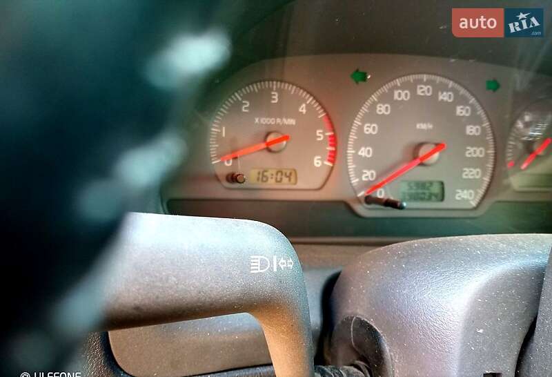 Универсал Volvo V40 2002 в Сумах