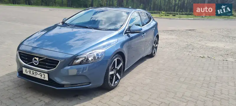 Volvo V40 2013