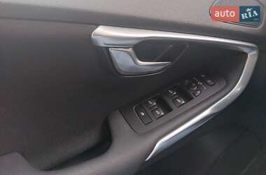 Хетчбек Volvo V40 2017 в Косові