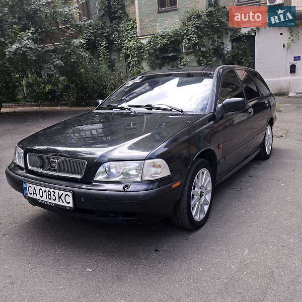 Универсал Volvo V40 1997 в Киеве