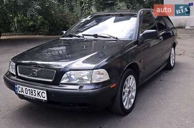 Универсал Volvo V40 1997 в Киеве