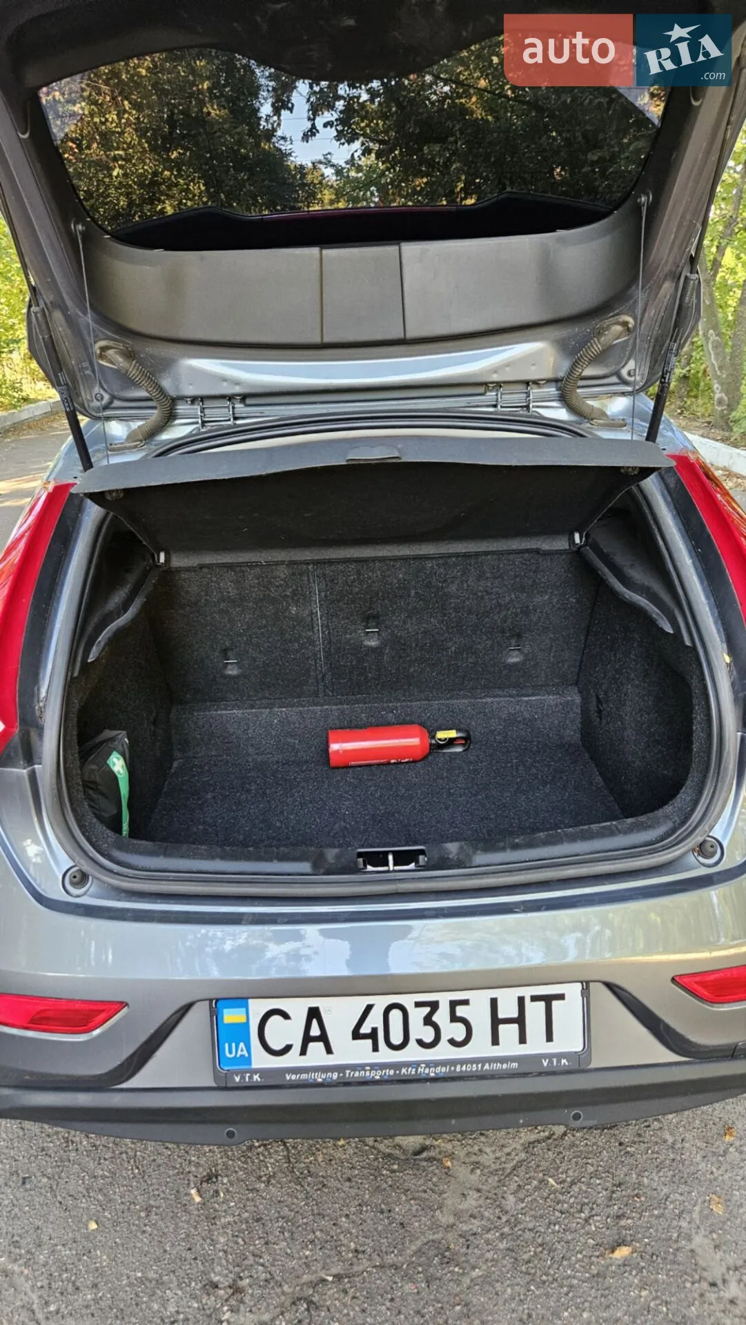2017 Volvo V40 - мініатюра 9