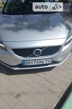 Хэтчбек Volvo V40 2019 в 