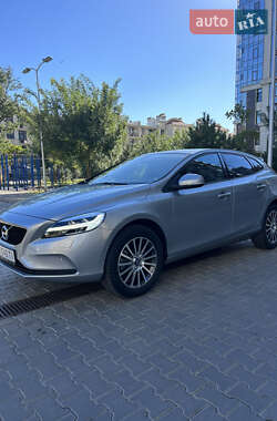 Хэтчбек Volvo V40 2018 в Одессе