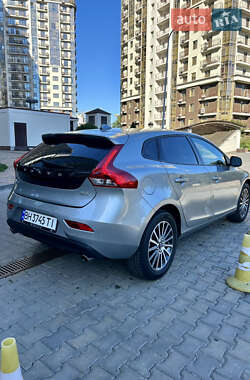 Хэтчбек Volvo V40 2018 в Одессе