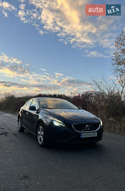 Хэтчбек Volvo V40 2013 в 