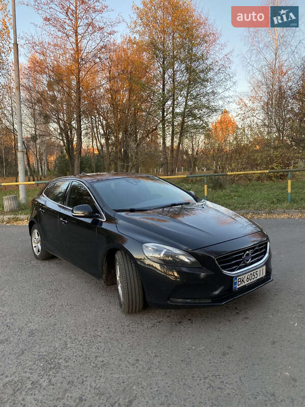 Volvo V40 2012