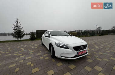 Хэтчбек Volvo V40 2014 в 