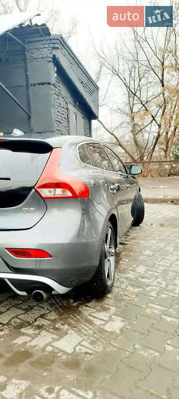 Хэтчбек Volvo V40 2013 в 