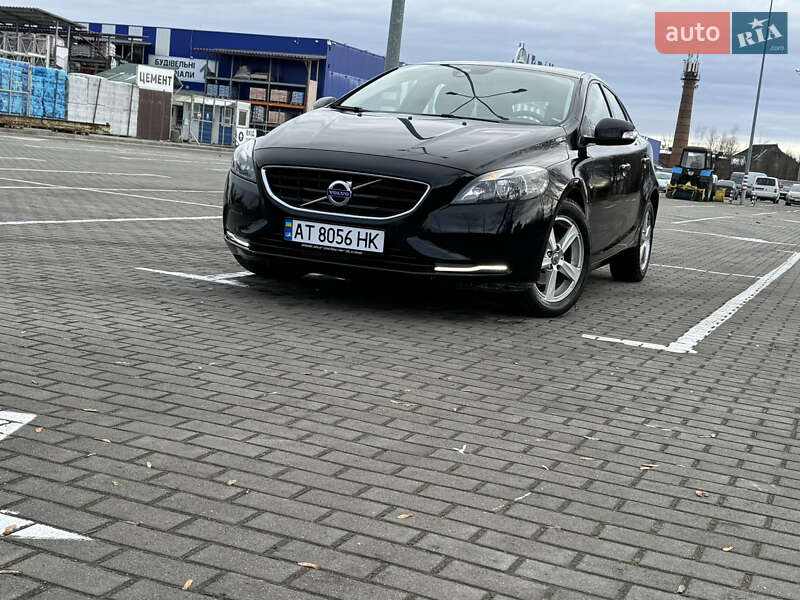 Хэтчбек Volvo V40 2013 в Коломые