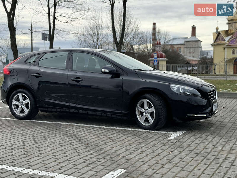 Хэтчбек Volvo V40 2013 в Коломые