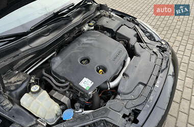 Хэтчбек Volvo V40 2013 в 