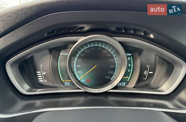 Хэтчбек Volvo V40 2013 в 