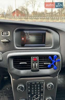 Хэтчбек Volvo V40 2013 в 