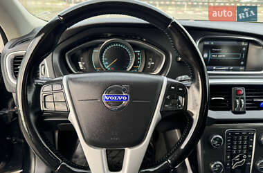 Хэтчбек Volvo V40 2013 в 