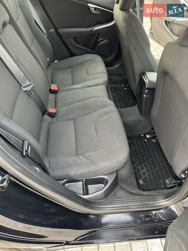 Хэтчбек Volvo V40 2013 в Коломые