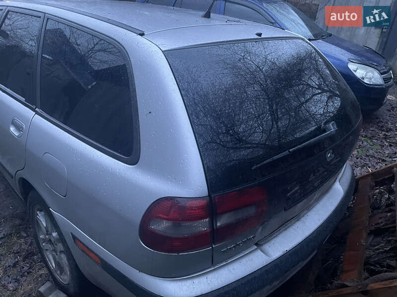 Универсал Volvo V40 2002 в Луцке