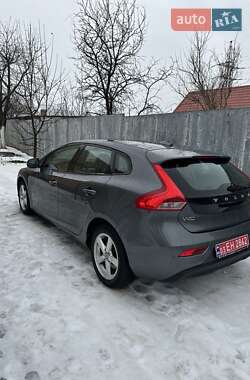 Хэтчбек Volvo V40 2013 в Луцке