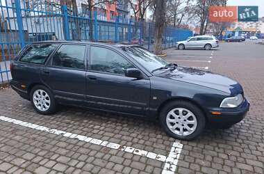 Універсал Volvo V40 1999 в Ужгороді