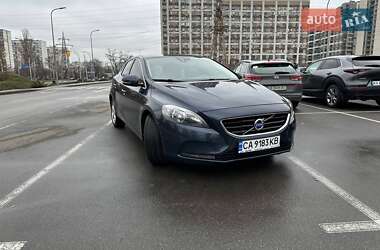 Хетчбек Volvo V40 2014 в Києві