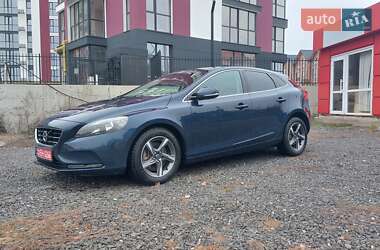 Хэтчбек Volvo V40 2014 в Луцке