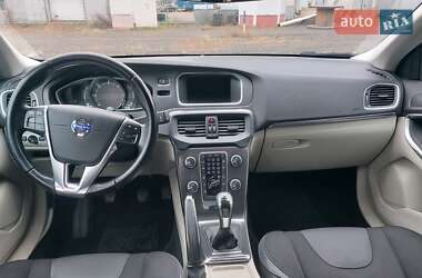 Хэтчбек Volvo V40 2014 в Луцке