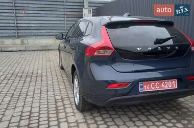 Хетчбек Volvo V40 2013 в Львові