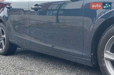Хэтчбек Volvo V40 2014 в 