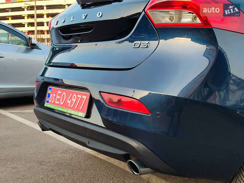 Хетчбек Volvo V40 2012 в Києві