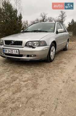 Универсал Volvo V40 2003 в 