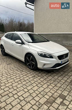 Хэтчбек Volvo V40 2015 в Ивано-Франковске