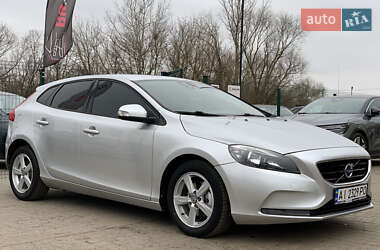 Хэтчбек Volvo V40 2014 в 