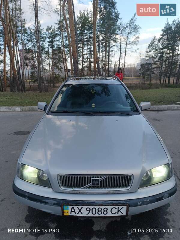 Универсал Volvo V40 1998 в Харькове