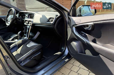 Хэтчбек Volvo V40 2013 в 