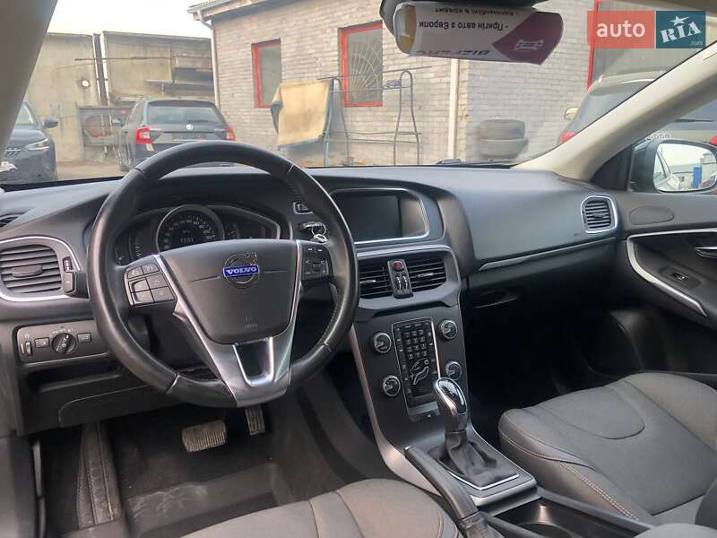 Хэтчбек Volvo V40 2018 в Ковеле