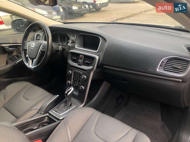 Хэтчбек Volvo V40 2018 в Ковеле
