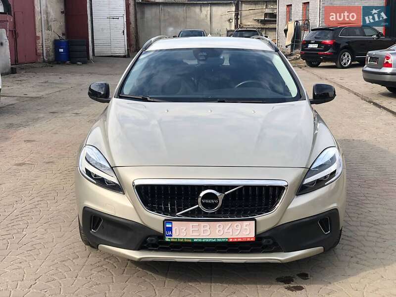 Хэтчбек Volvo V40 2018 в Ковеле
