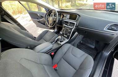 Хэтчбек Volvo V40 2013 в 