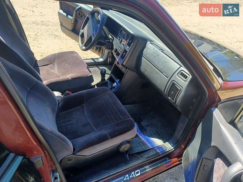 Універсал Volvo V40 1996 в Старому Самборі