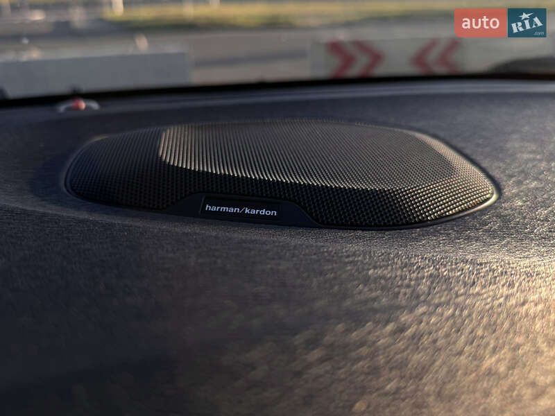 Хэтчбек Volvo V40 2014 в Киеве