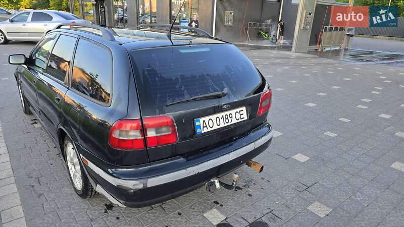 Универсал Volvo V40 1999 в Ужгороде