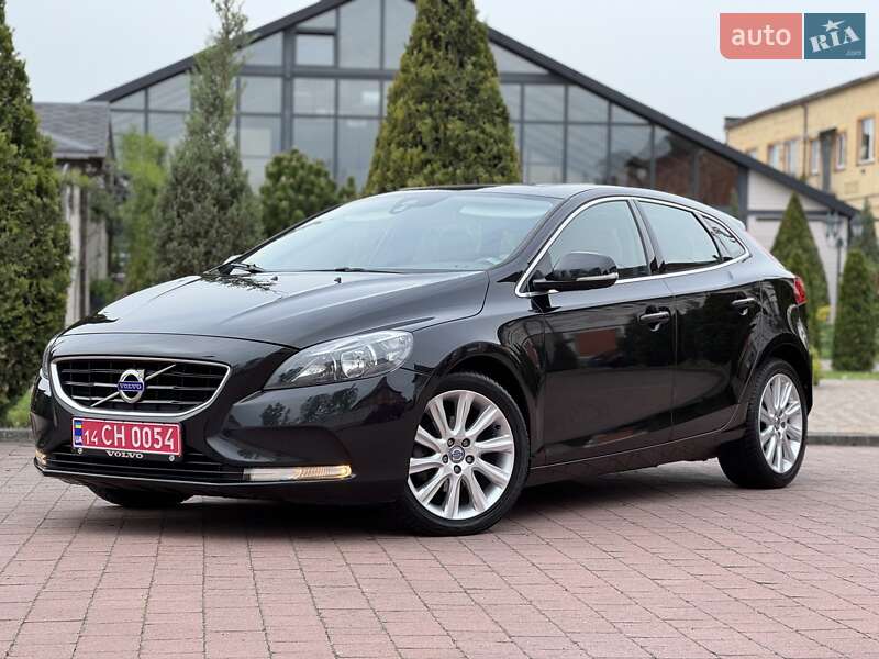 Хетчбек Volvo V40 2013 в Стрию