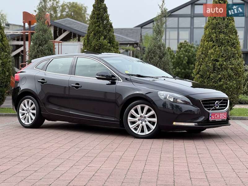 Хетчбек Volvo V40 2013 в Стрию
