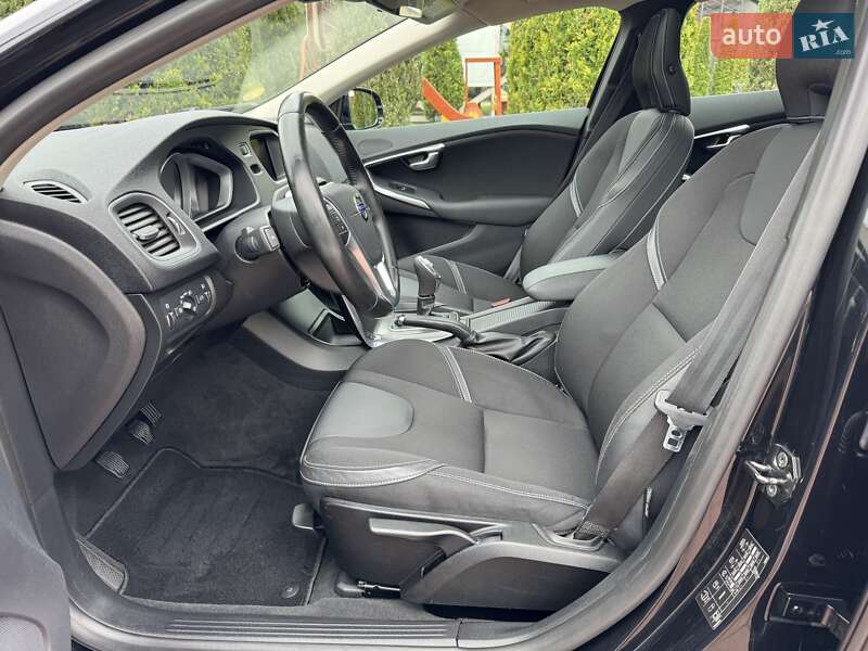 Хетчбек Volvo V40 2013 в Стрию