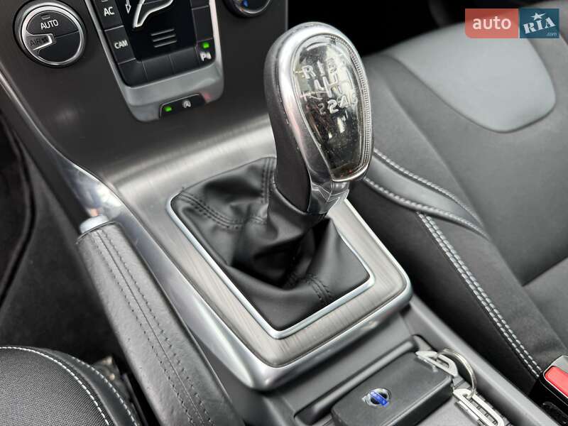 Хетчбек Volvo V40 2013 в Стрию