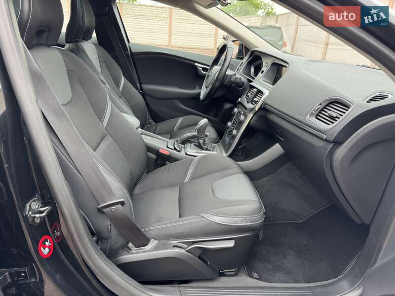 Хетчбек Volvo V40 2013 в Стрию