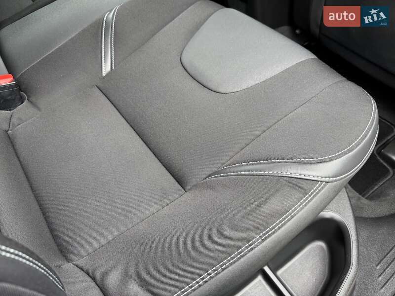 Хетчбек Volvo V40 2013 в Стрию