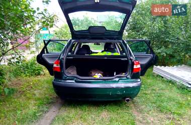 Универсал Volvo V40 2000 в 