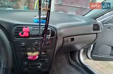 Универсал Volvo V40 2000 в 